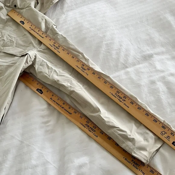 Barbour Katafront Jacket Vented, Hide-away Hood Color: Mist - Picture 6 of 12